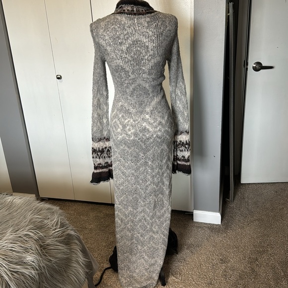 Free People - Picture 3 of 7